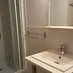 La Renaissance Hotel 2*