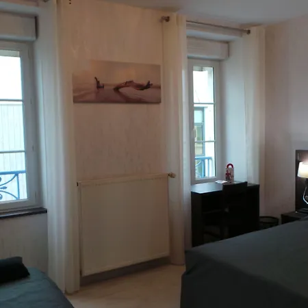 Ξενοδοχείο La Renaissance 2*