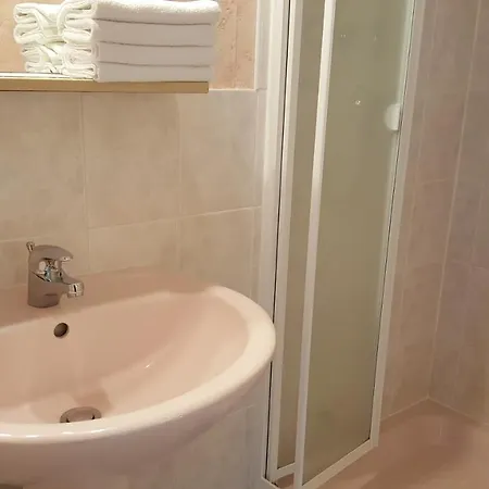 La Renaissance 2* Cherbourg-en-Cotentin