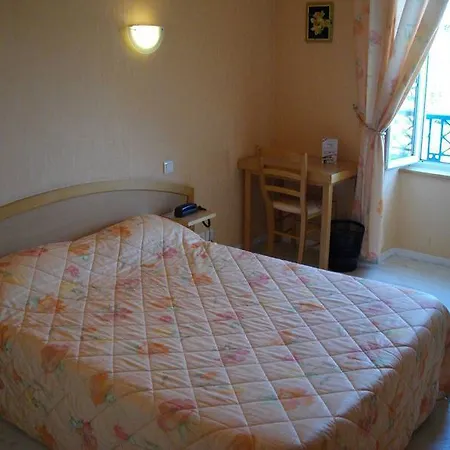 La Renaissance 2*