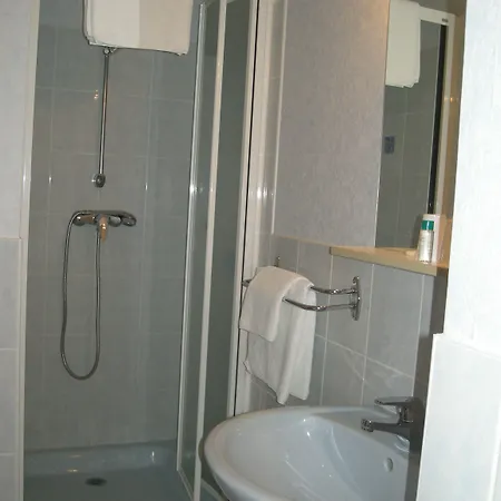 La Renaissance 2* Cherbourg-en-Cotentin