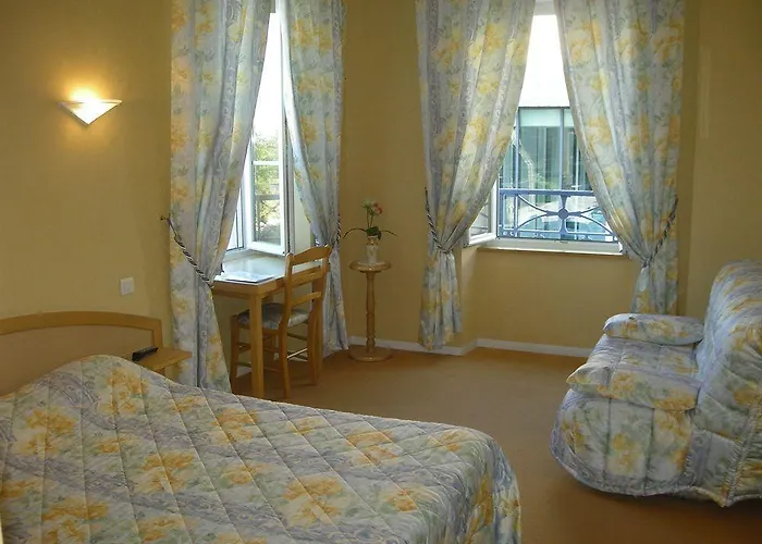 La Renaissance Hotel 2*